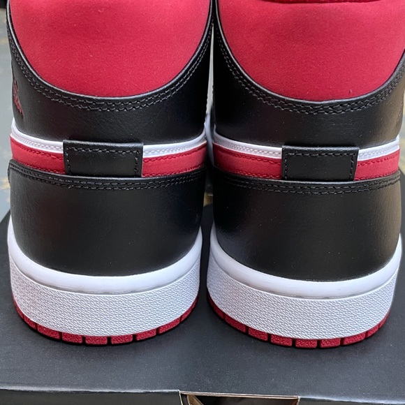 Nike Air Jordan 1 Mid 554724-122 Gym Red 10 Black - Picture 6 of 10